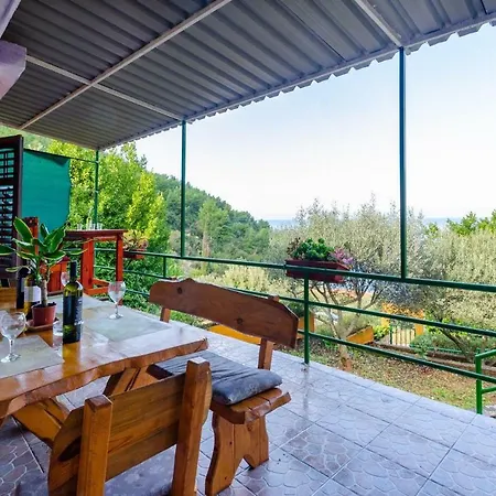 Feriehus Holiday House 'babina'