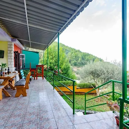 Holiday House 'babina' *